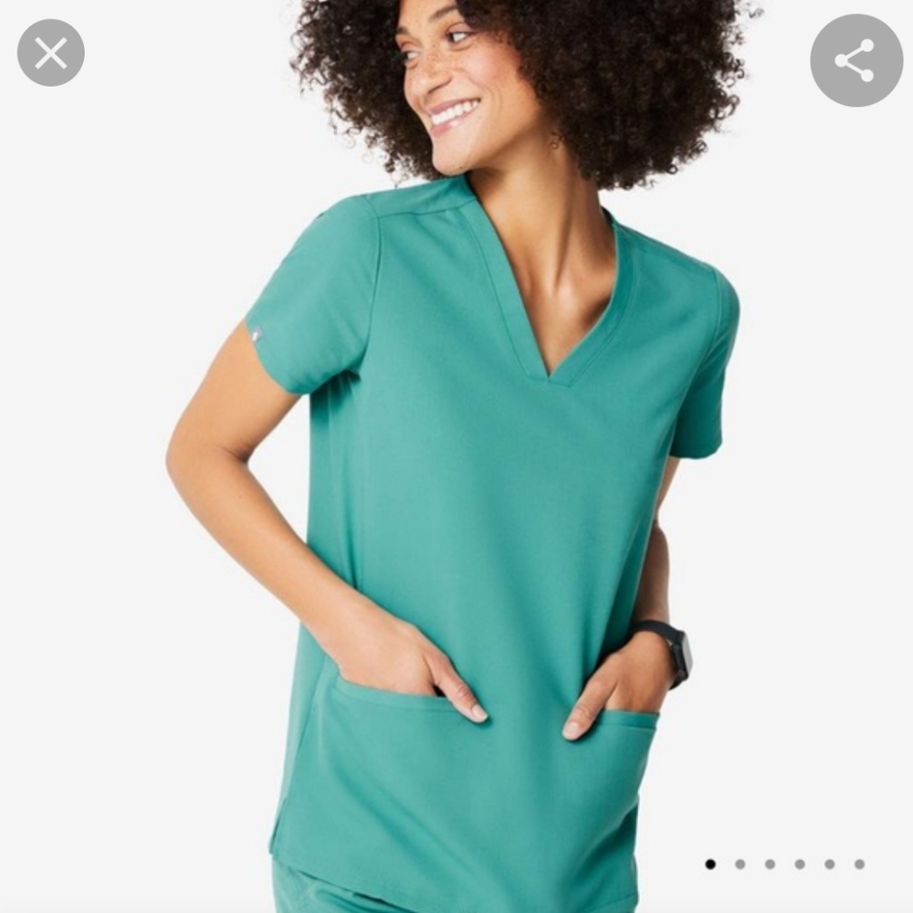 Figs Marine Casma Two Pocket Scrup Top